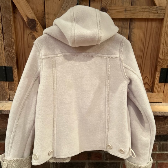 Women’s fleece/Sherpa Old Navy hooded Coat - Picture 3 of 6